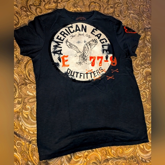 American Eagle 🦅 Round Logo T-shirt 🖤 - Picture 1 of 5